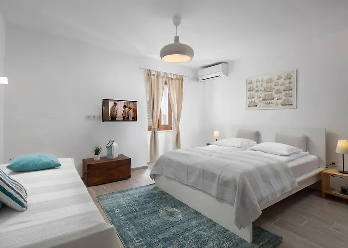 Porpor Apartments In Old Town By Irundo